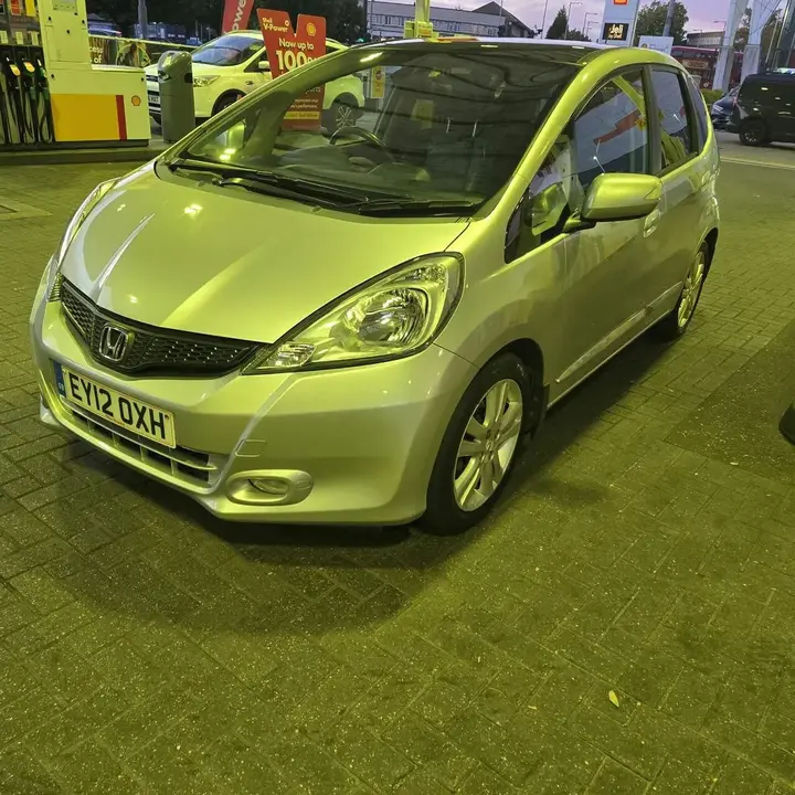 Honda Jazz 2012 photo 2