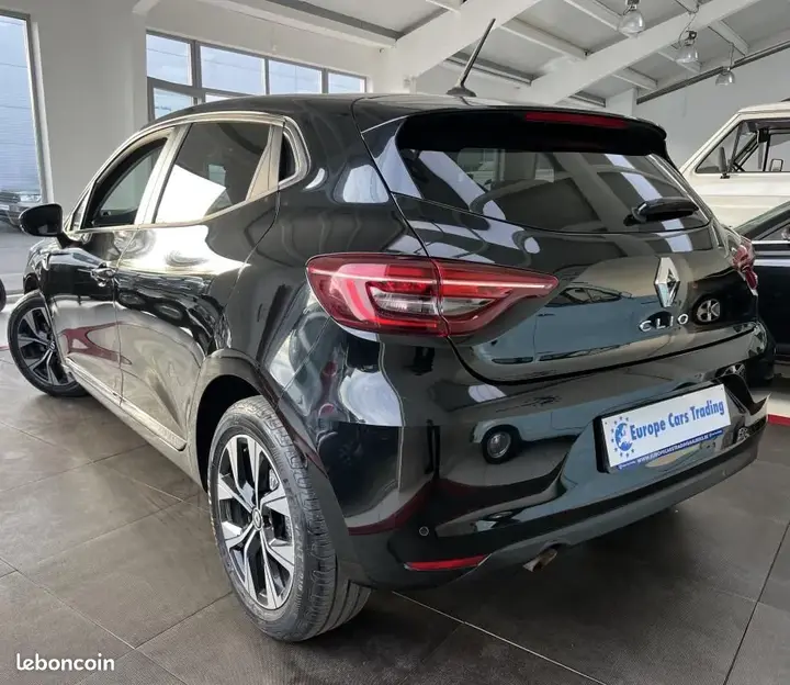 Renault Clio 2022 photo 5