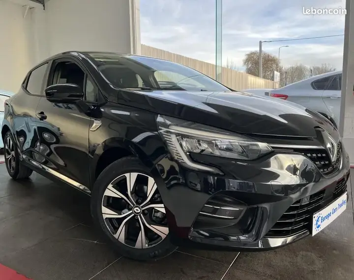 Renault Clio 2022 photo 4