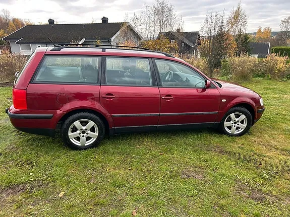 Volkswagen Passat 2000 photo 2