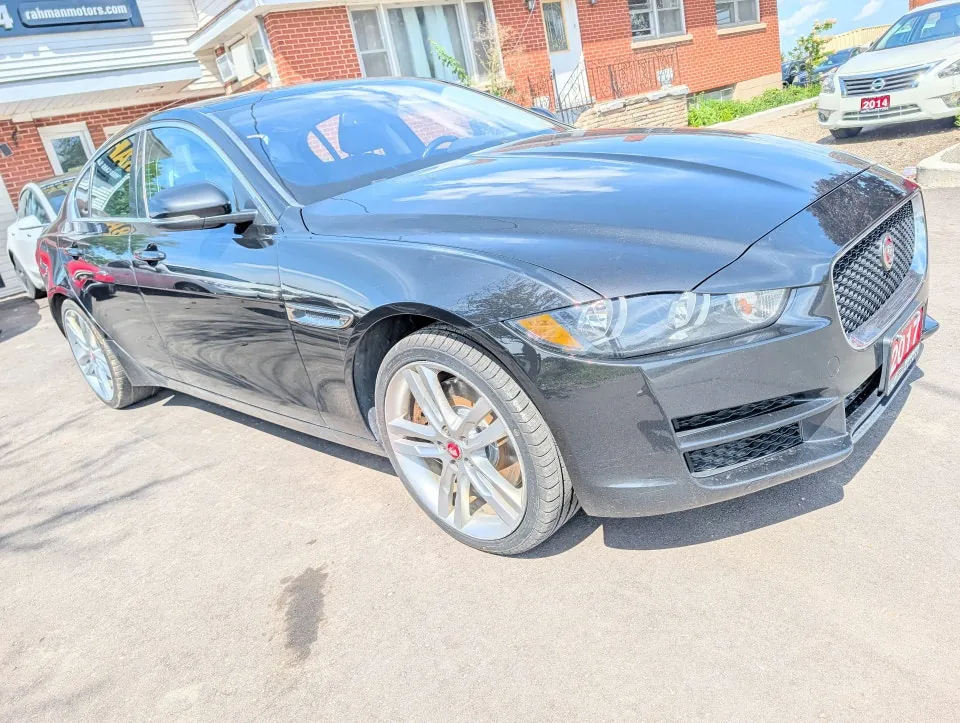 Jaguar Xe 2017 photo 3