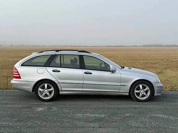 Mercedes-Benz C200 2004 photo 3