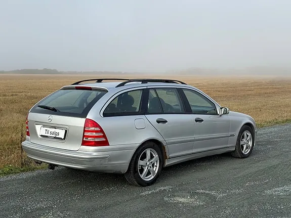 Mercedes-Benz C200 2004 photo 4
