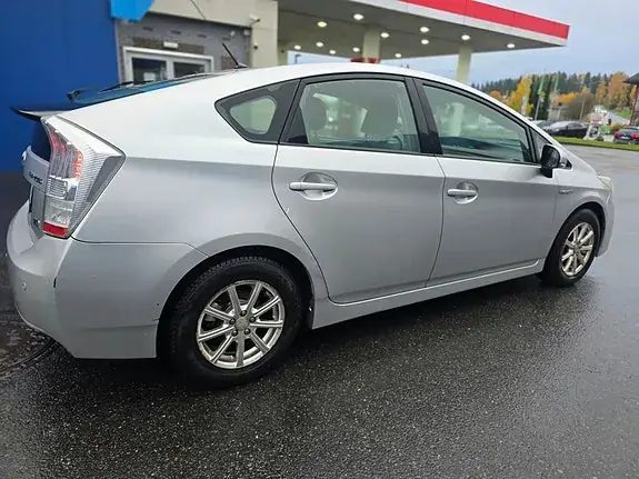 Toyota Prius 2010 photo 3