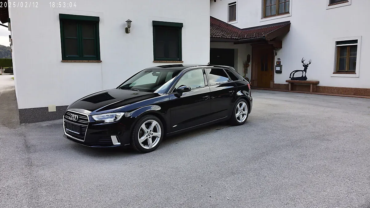 Audi A3 2016 photo 2