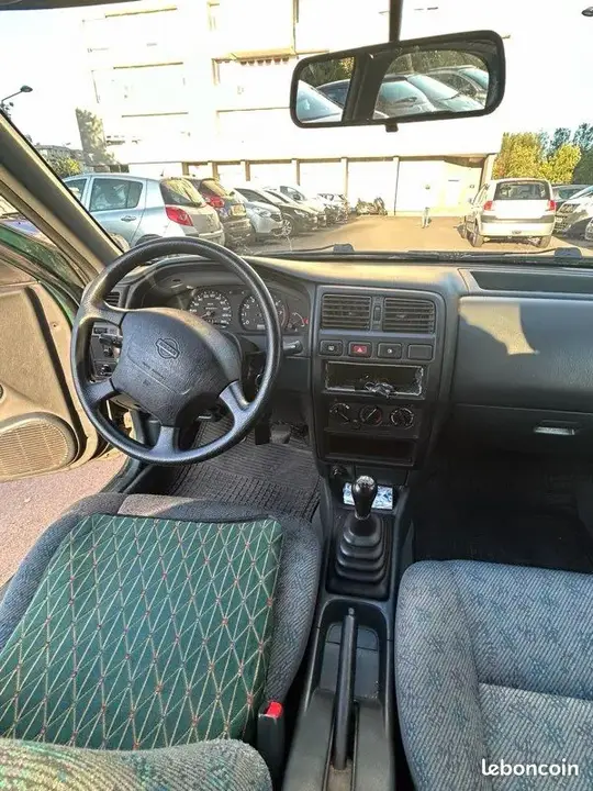 Nissan Almera 1995 photo 2