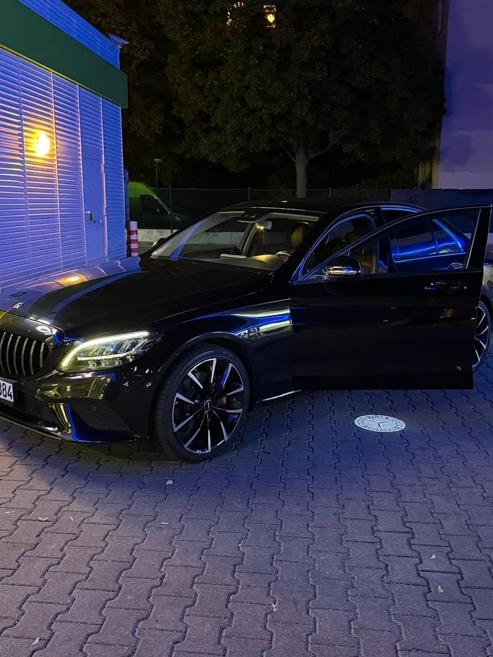 Mercedes-Benz C300