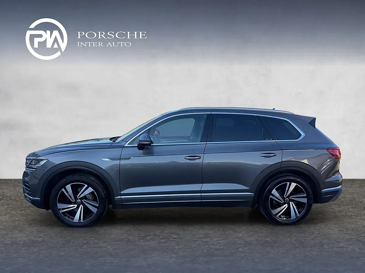 Volkswagen Touareg 2023 photo 2