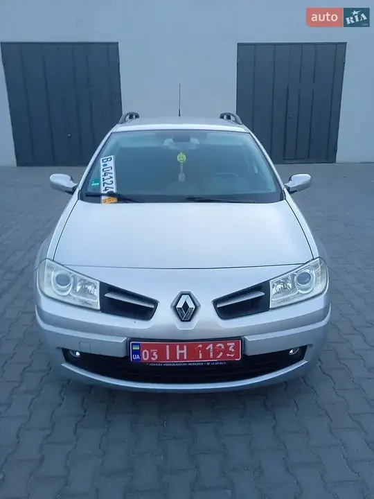 Renault Megane 2009 photo 2