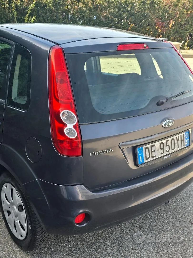 Ford Fiesta 2007 photo 4