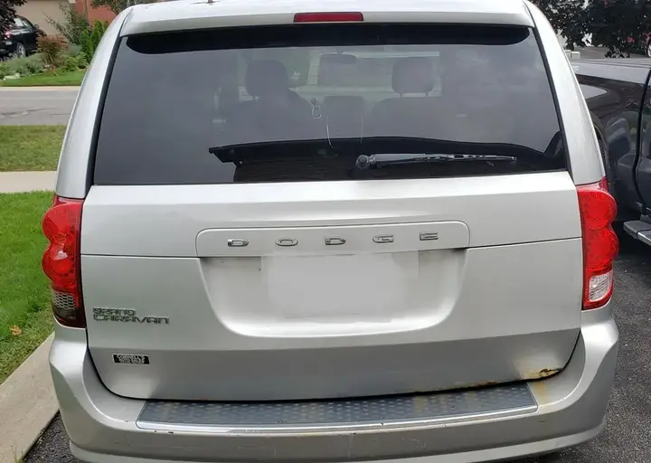 Dodge Grand Caravan 2011 photo 3