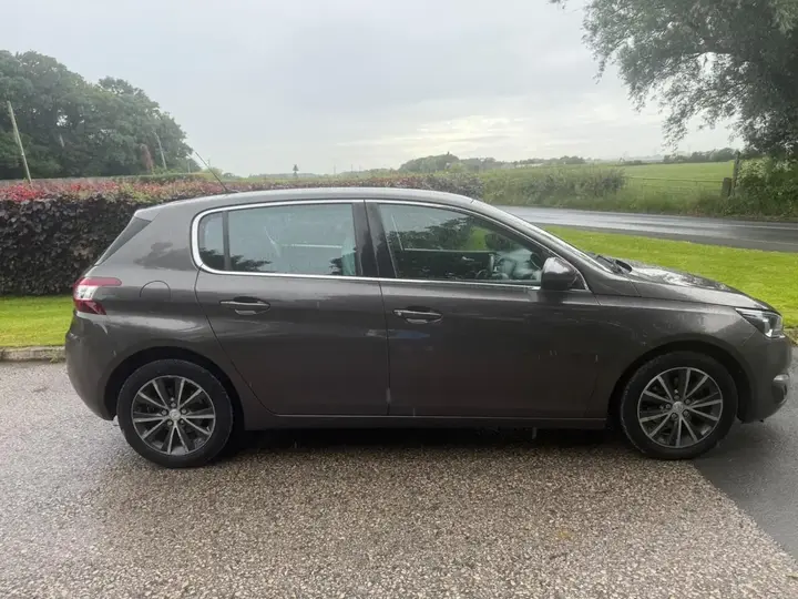 Peugeot 308 2016 photo 2