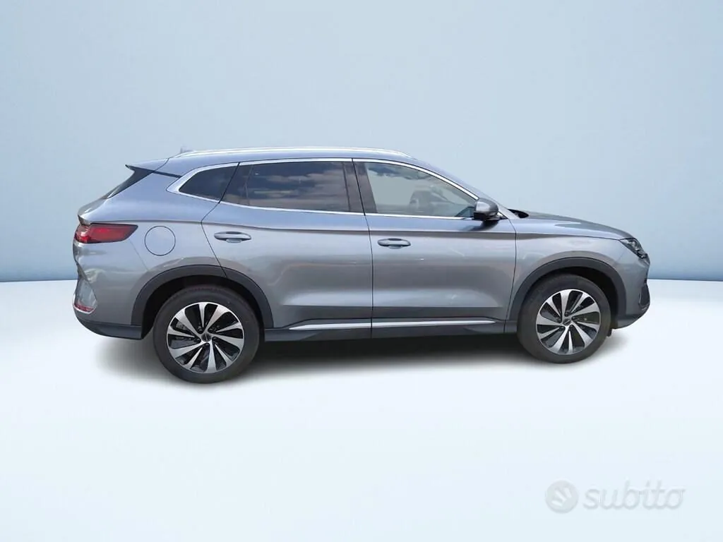 BYD Seal U 2025 photo 3