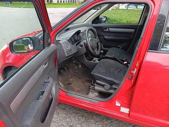 Suzuki Swift 2005 photo 3