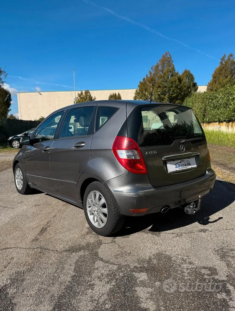 Mercedes-Benz A 2010 photo 5