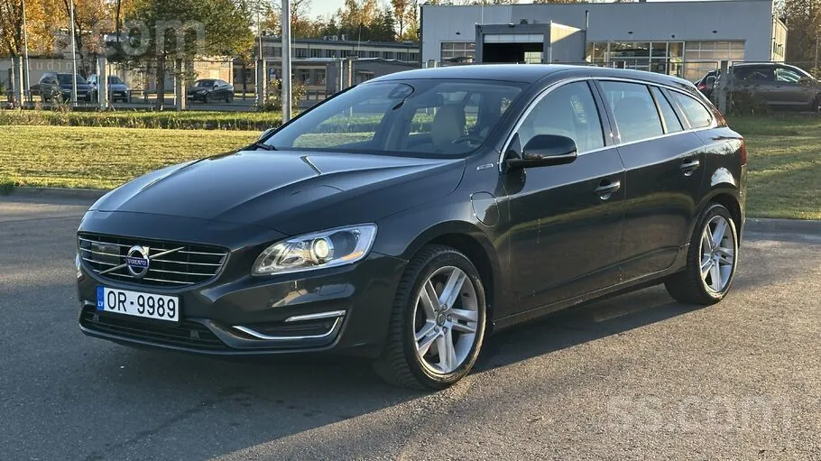 Volvo V60 2013 photo 2