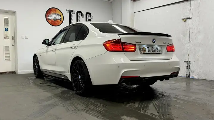 BMW 3 Series 2015 photo 3