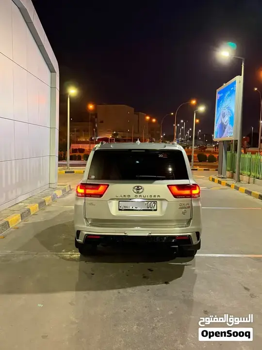 Toyota Land Cruiser 2024 photo 3