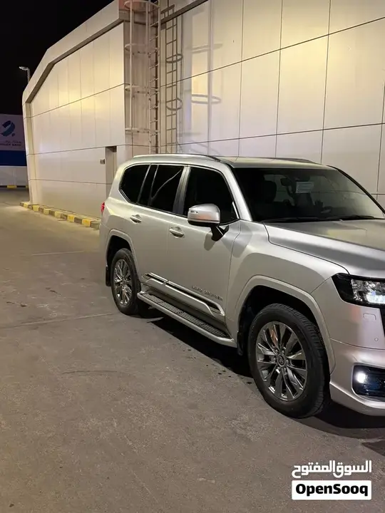 Toyota Land Cruiser 2024 photo 2