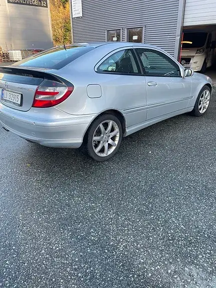 Mercedes-Benz C180 2007 photo 4