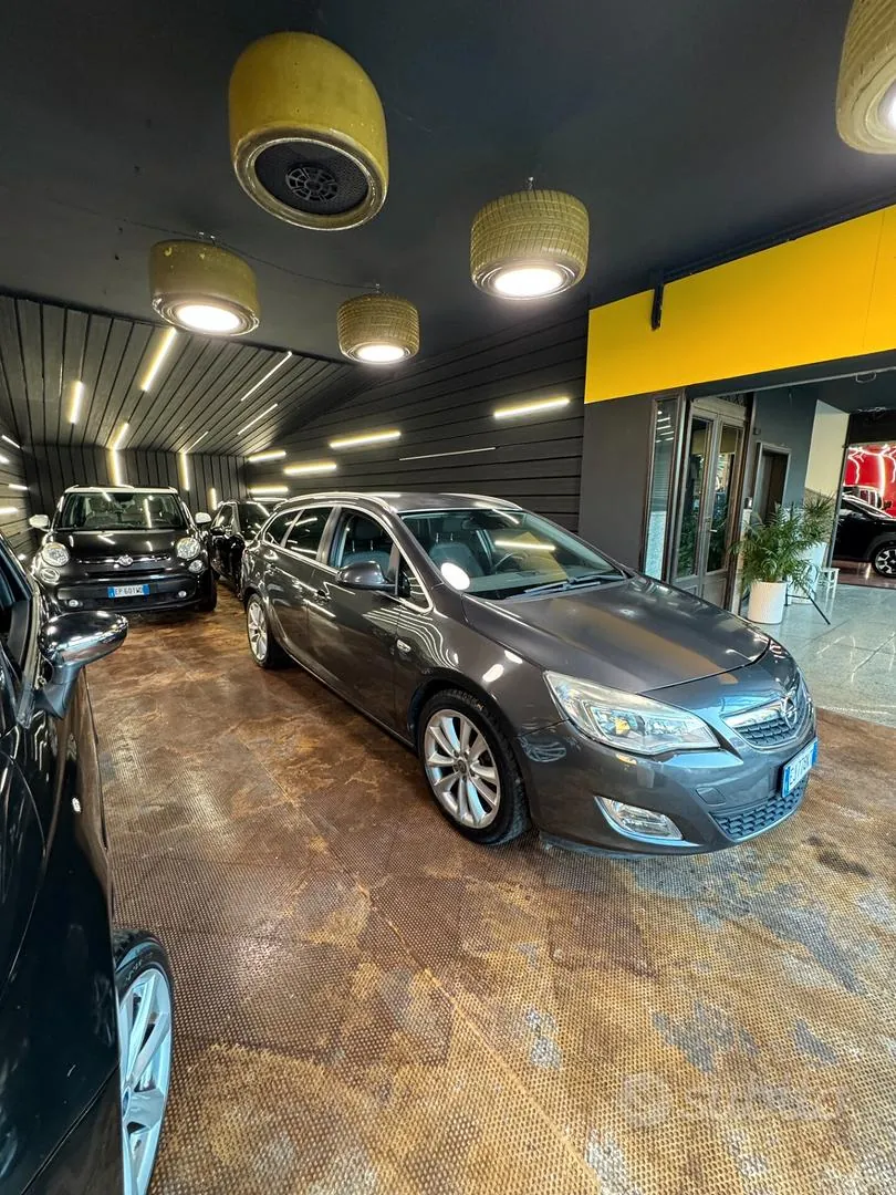 Opel Astra 2012 photo 3