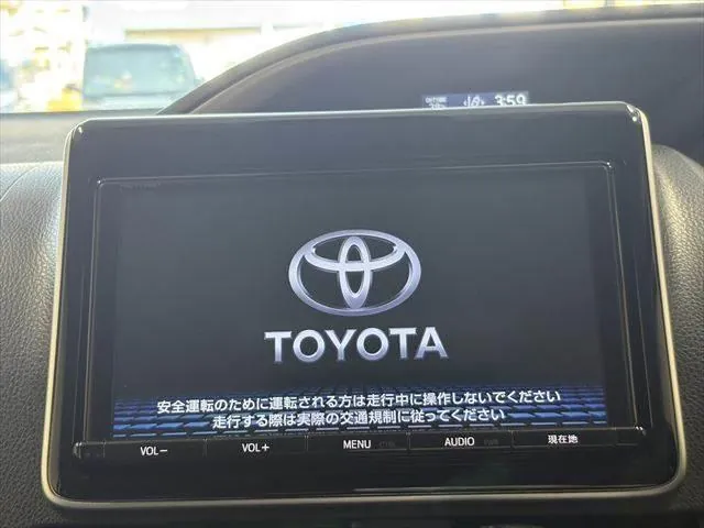 Toyota Vocsei Zs 2016 photo 4