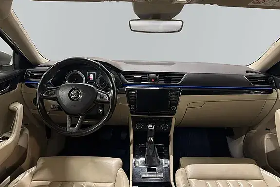 Skoda Superb 2016 photo 4