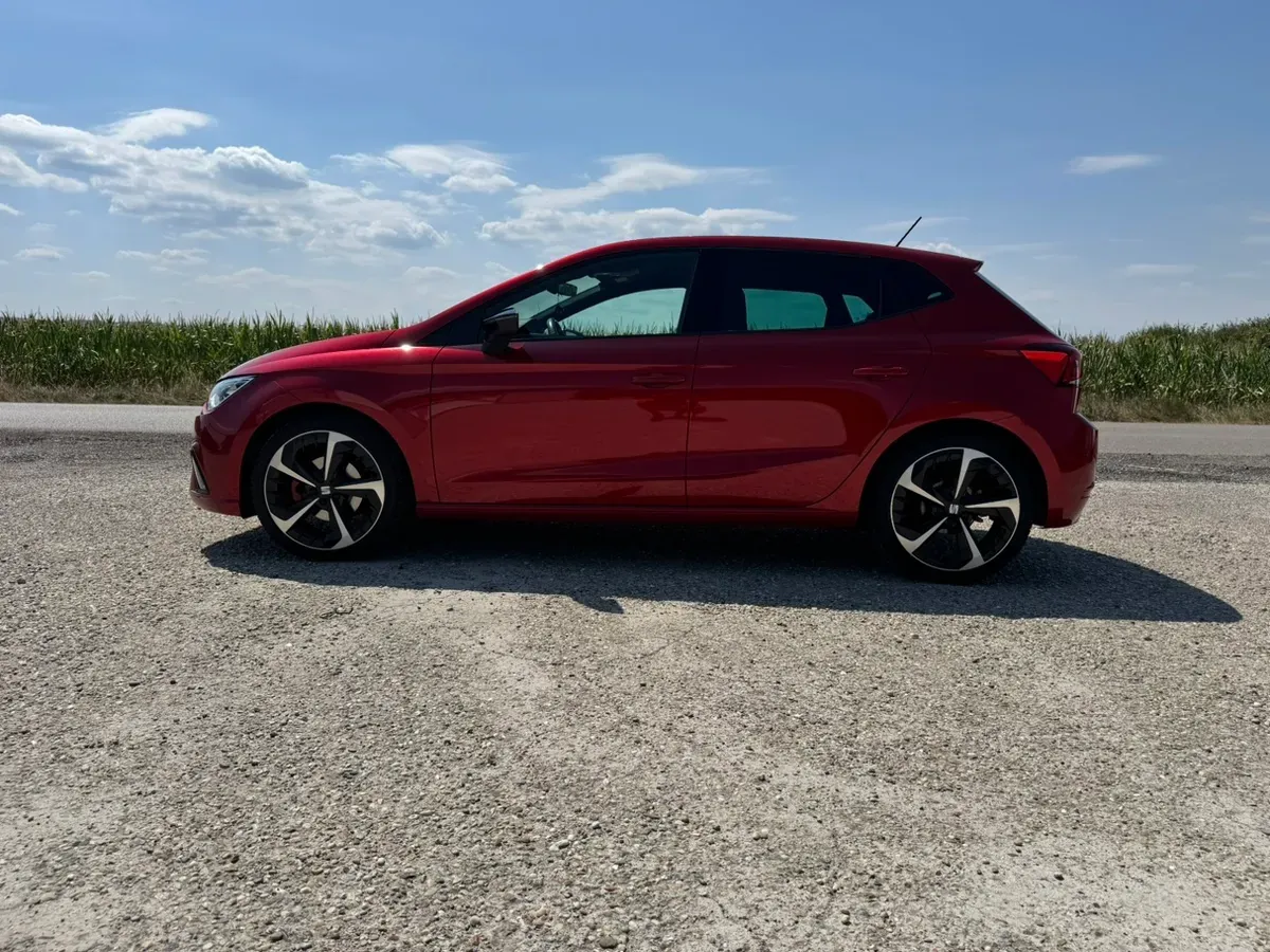 Seat Ibiza 2022 photo 2