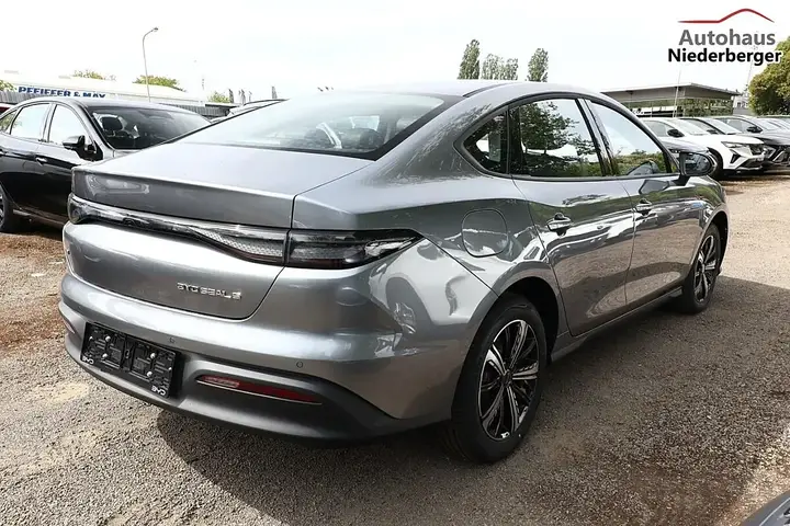 BYD Seal 2026 photo 3