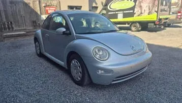 Volkswagen New Beetle photo 3