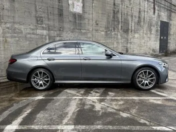 Mercedes-Benz E 300 2022 photo 3