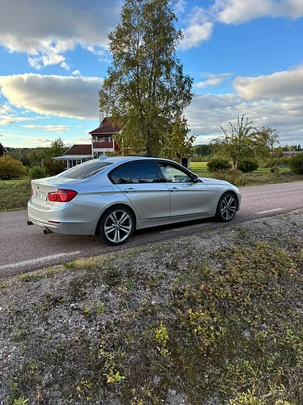 BMW 335I 2012 photo 4