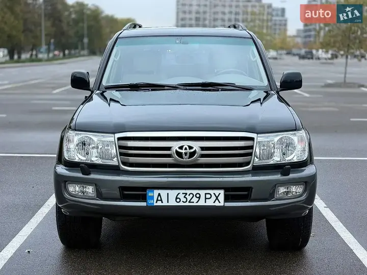 Toyota Land Cruiser 2004 photo 2