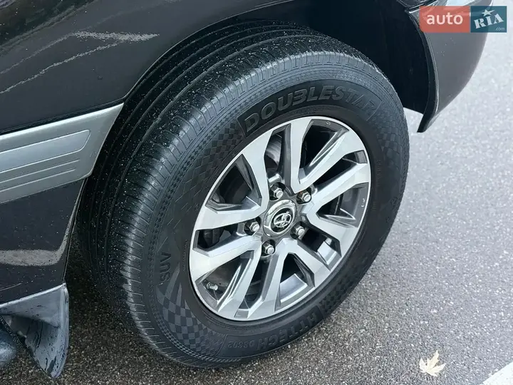 Toyota Land Cruiser 2004 photo 4