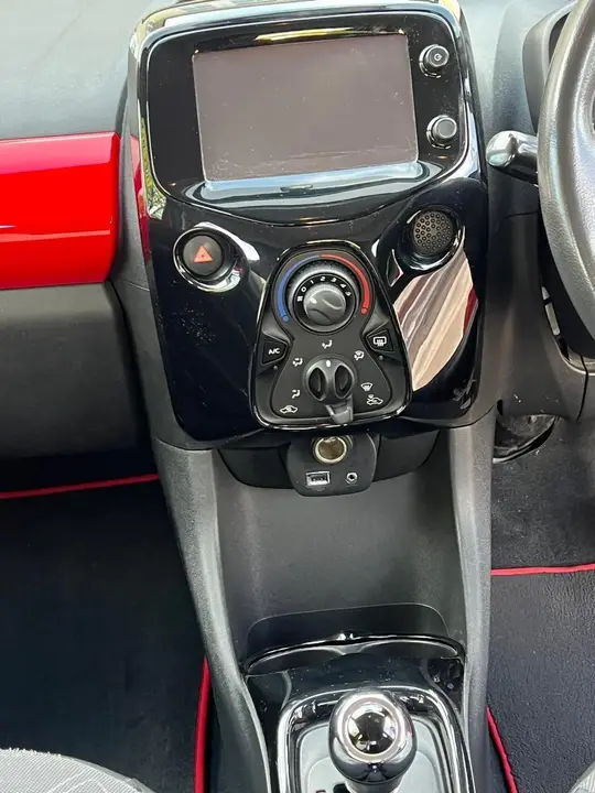 Toyota Aygo 2015 photo 5