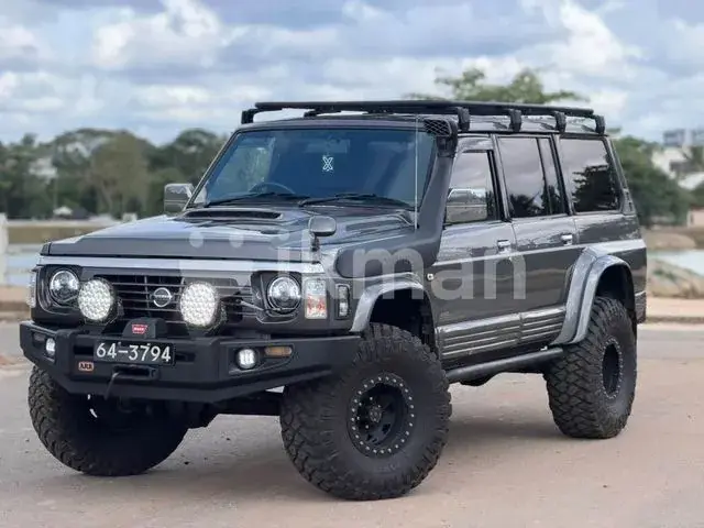 Nissan Patrol 1992 photo 2