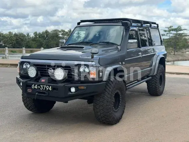 Nissan Patrol 1992 photo 5