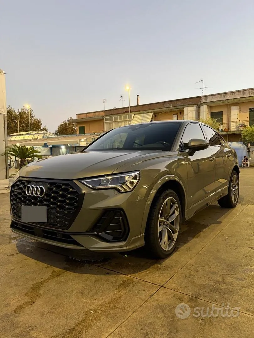 Audi Q3 2021 photo 2