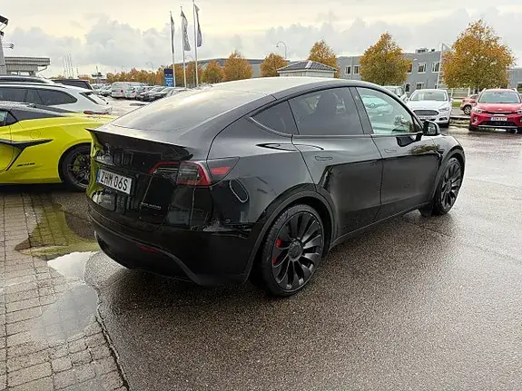 Tesla Model Y 2023 photo 3