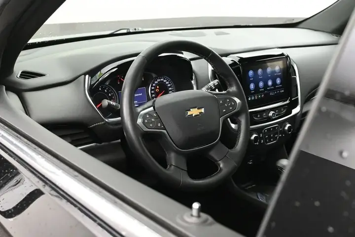 Chevrolet Traverse 2023 photo 5