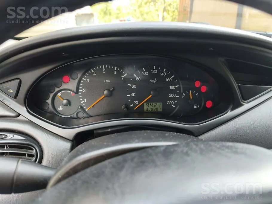 Ford Focus 2005 photo 2