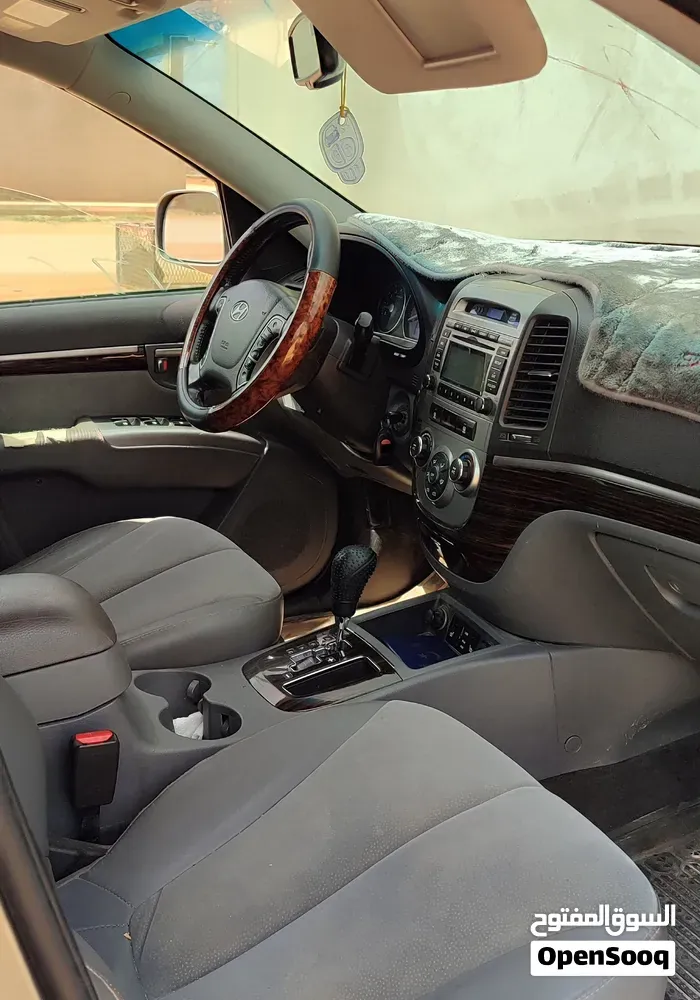 Hyundai Santa Fe 2012 photo 2