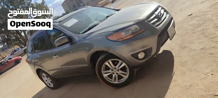 Hyundai Santa Fe 2012 photo 3