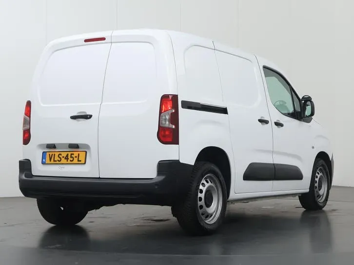 Peugeot Partner 2021 photo 2