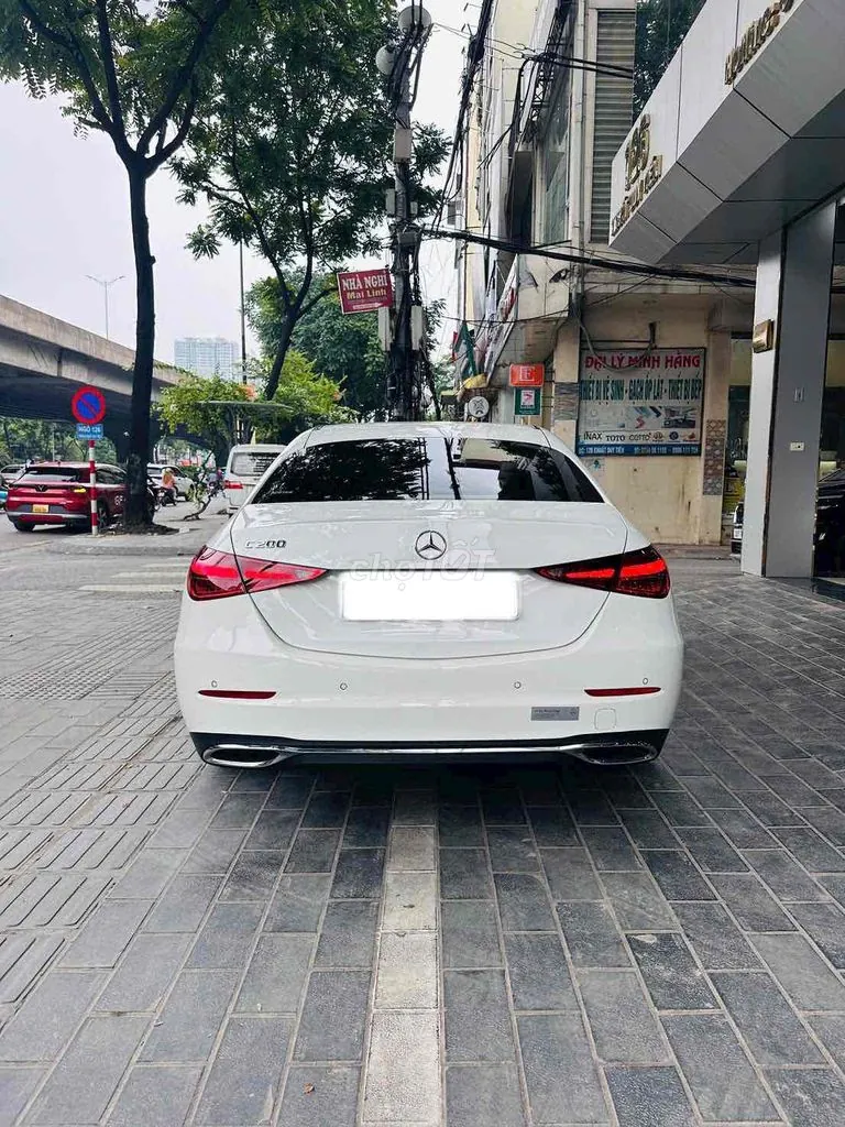 Mercedes-Benz C-Class 2025 photo 2