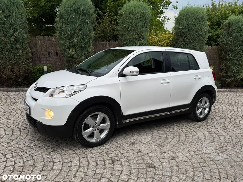 Toyota Urban Cruiser 2011 photo 2