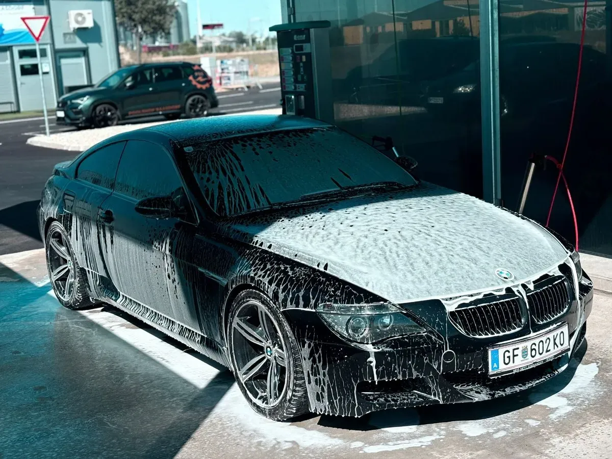 BMW M6 2006 photo 3