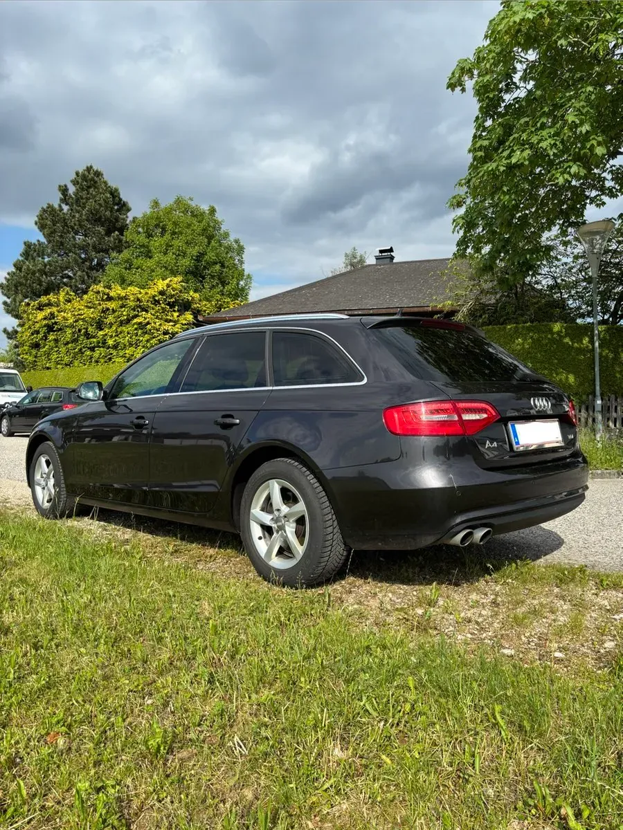 Audi A4 2012 photo 3