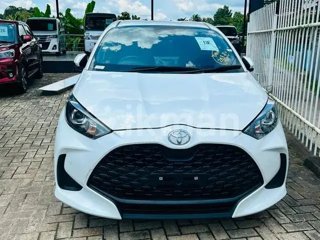 Toyota Yaris 2024 photo 2