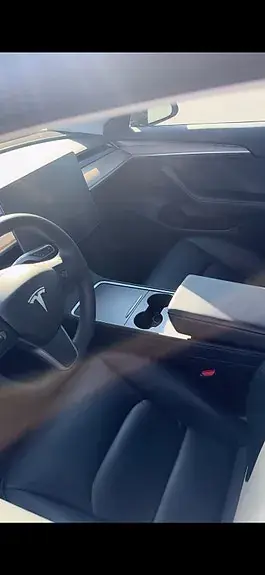 Tesla Model 3 2021 photo 3
